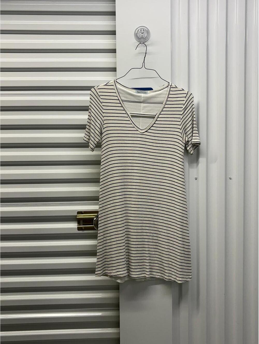 HoneyLee Women’s Medium HoneyLee White Blue Striped Casual Dress